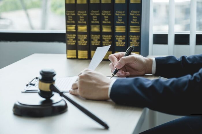 Misclassification Risks: Avoid Legal Issues with EOR